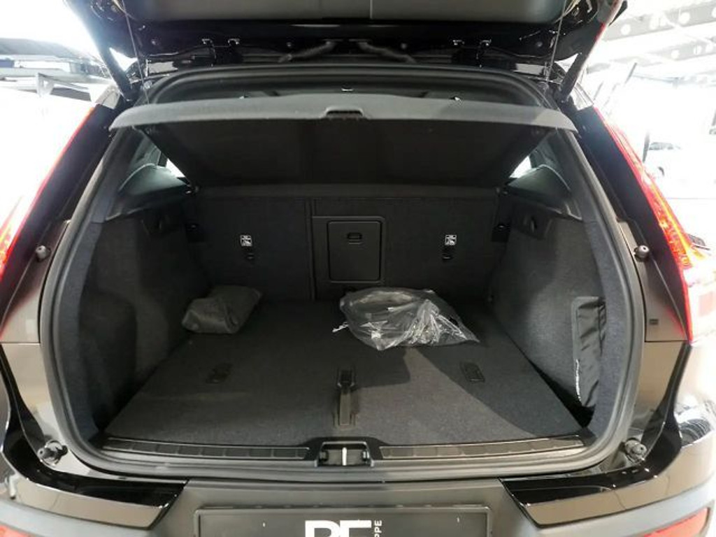 Volvo EX40