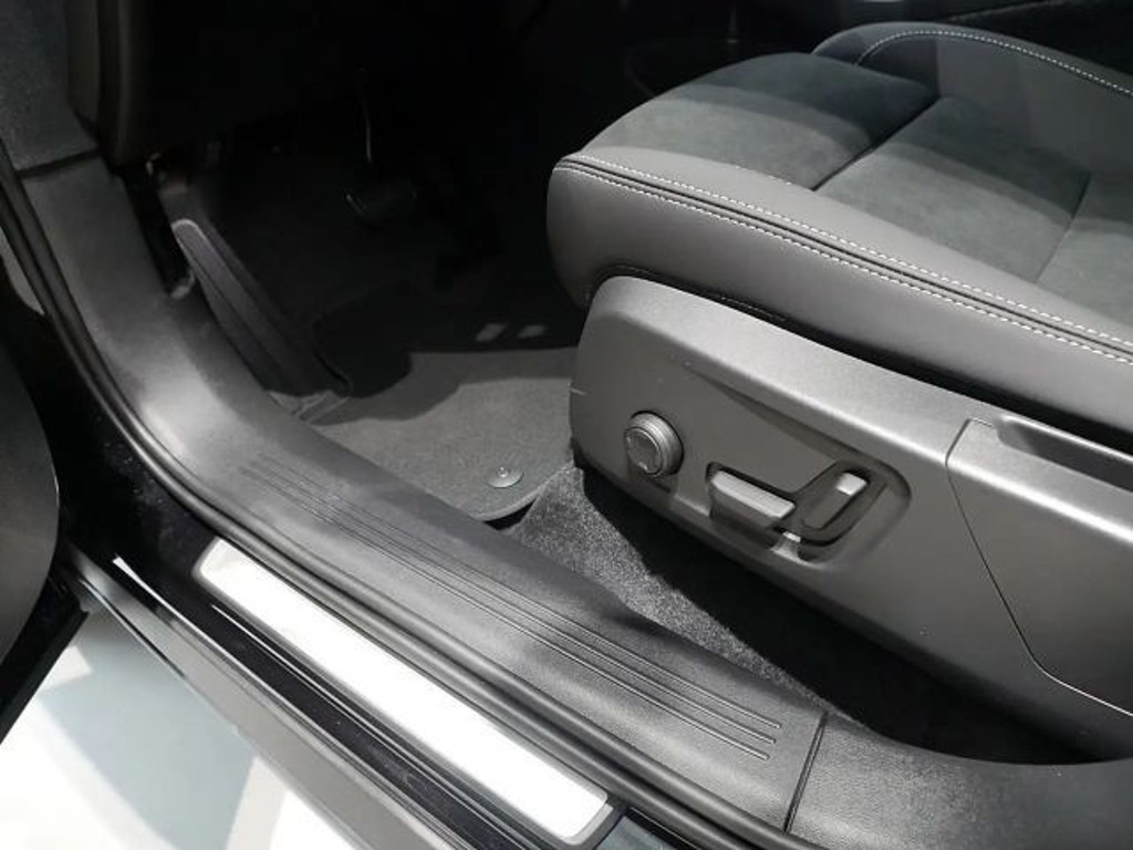 Volvo EX40
