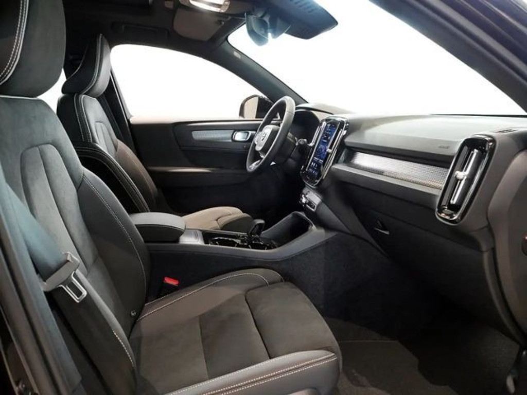 Volvo EX40
