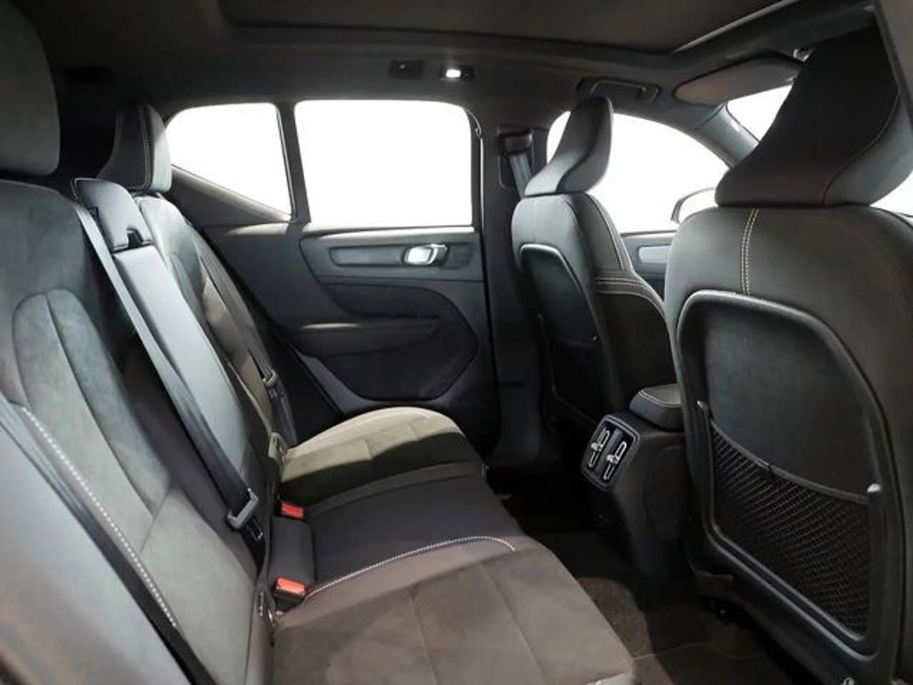 Volvo EX40