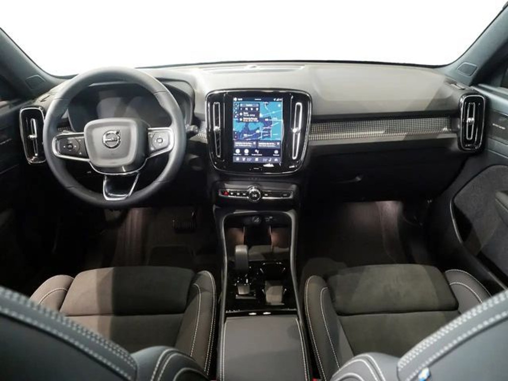 Volvo EX40
