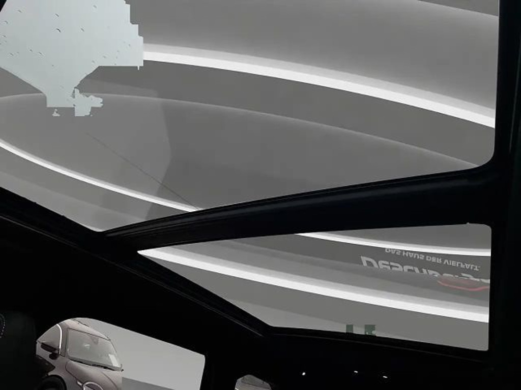 Peugeot E-5008