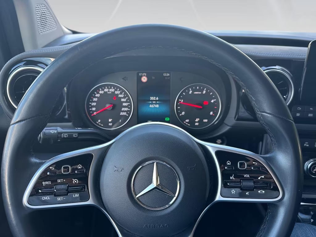 Mercedes-Benz T 180