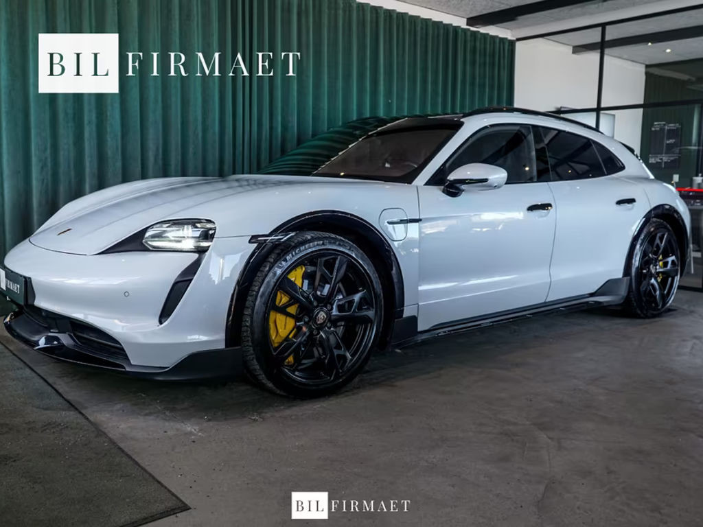 Porsche Taycan S Turbo Cross Turismo