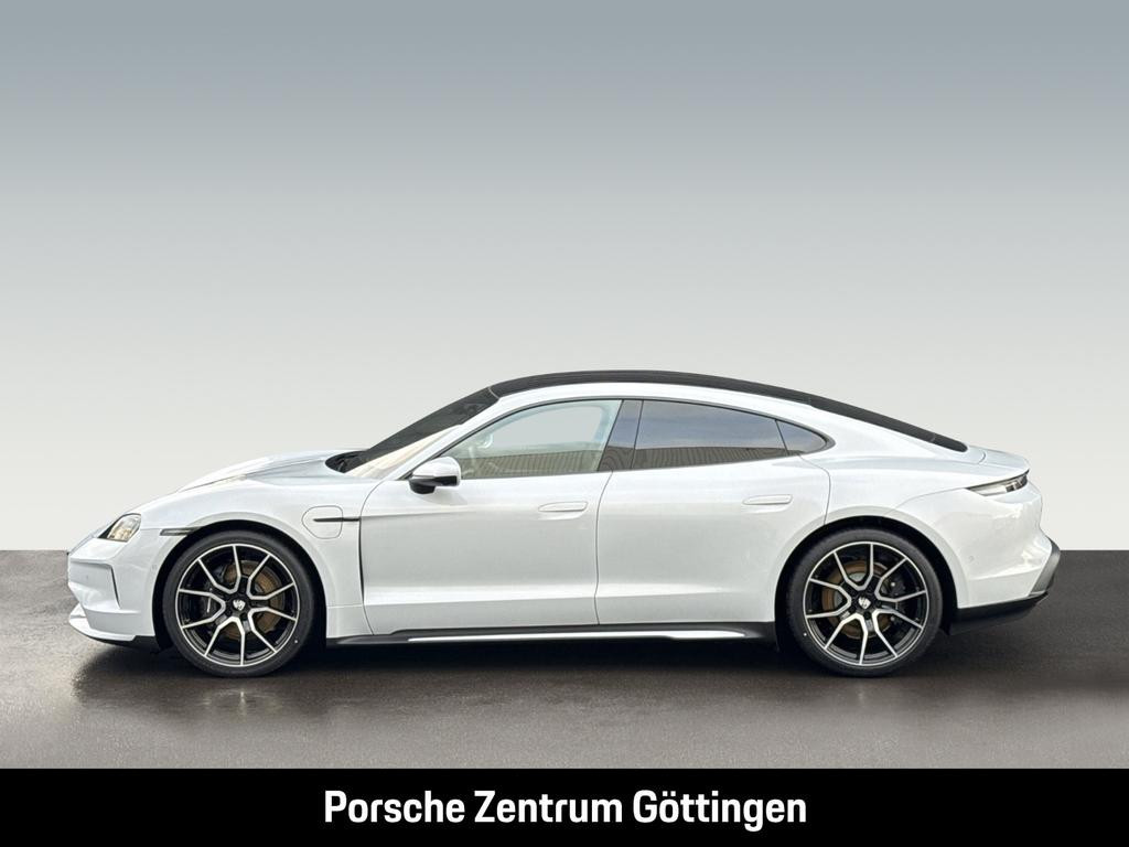 Porsche Taycan 4