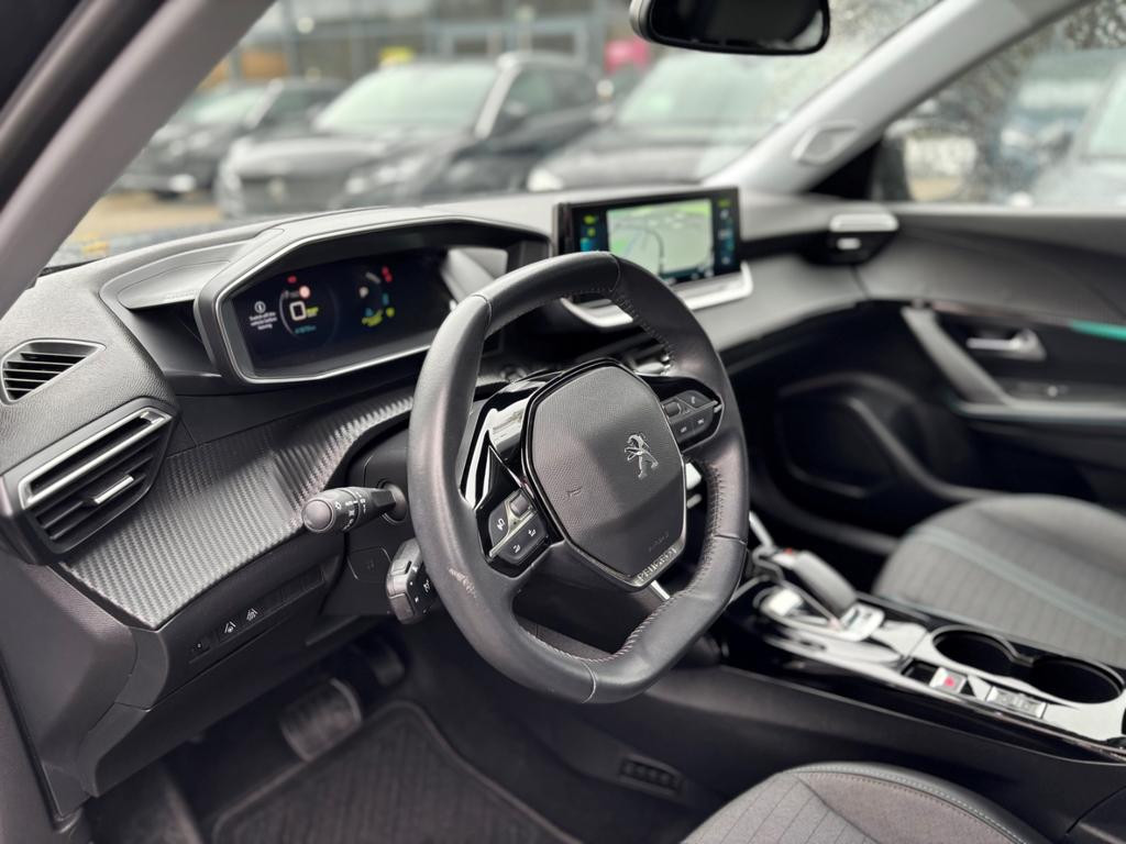 Peugeot e-2008