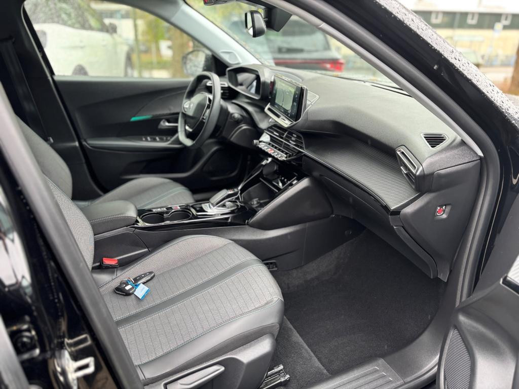 Peugeot e-2008