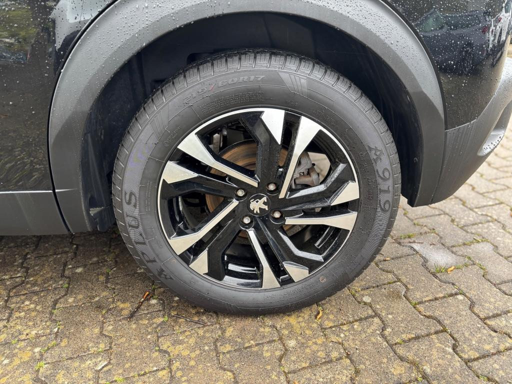 Peugeot e-2008