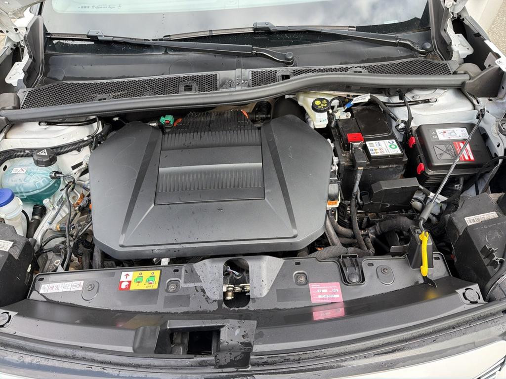 Peugeot e-2008