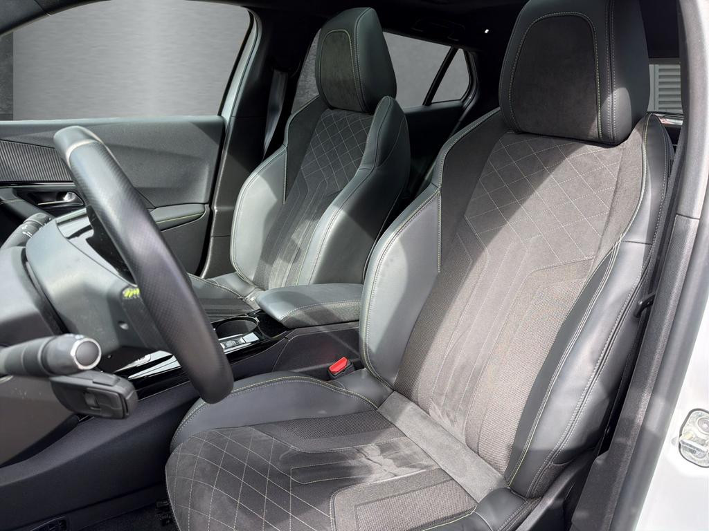 Peugeot e-2008