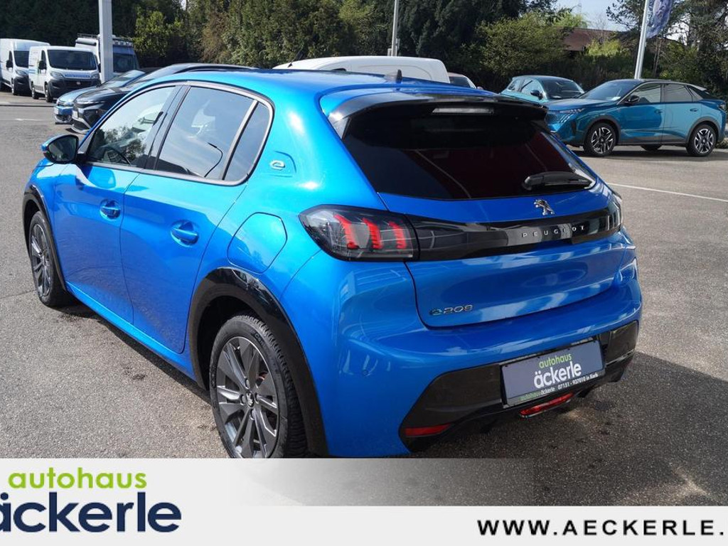 Peugeot e-208