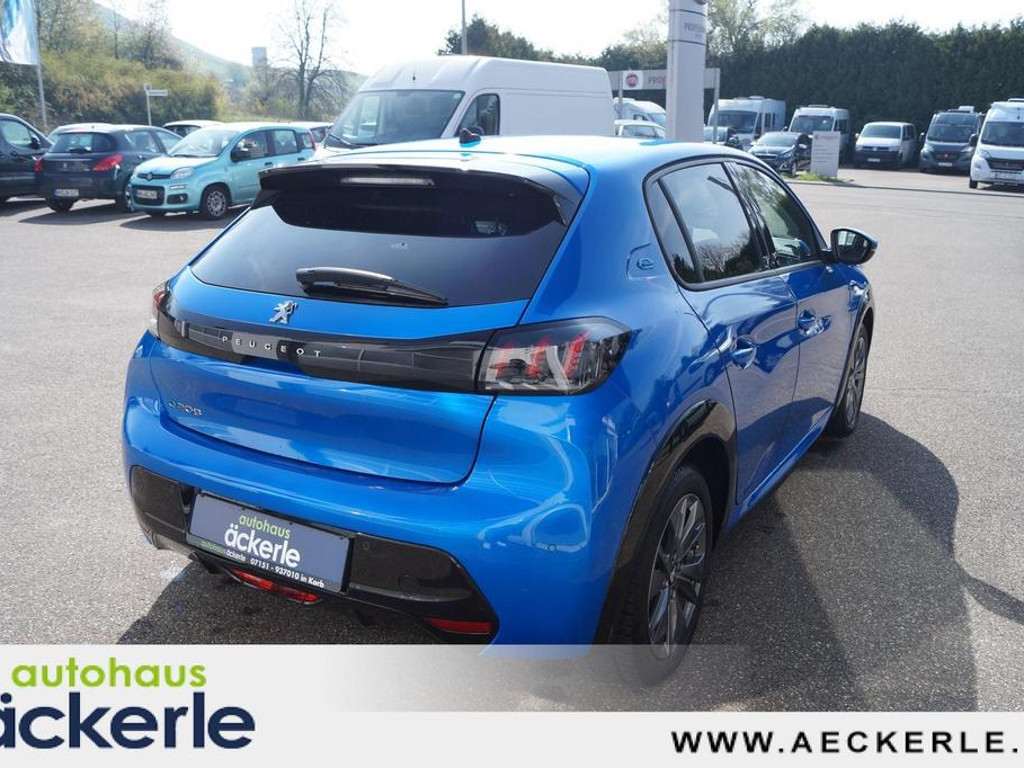 Peugeot e-208