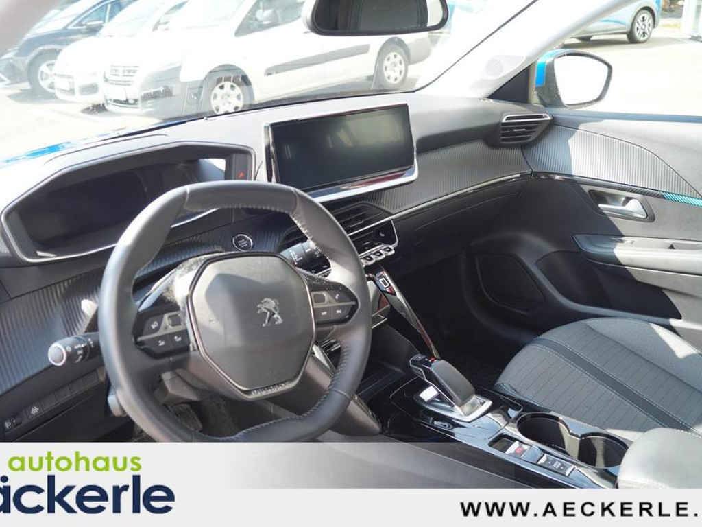 Peugeot e-208