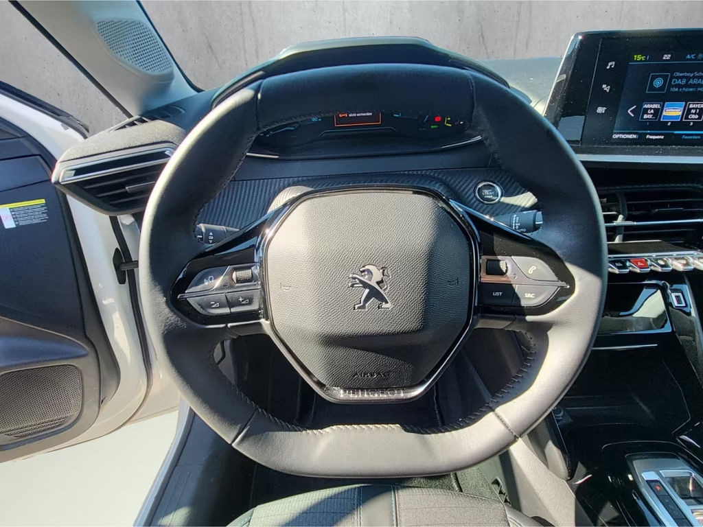 Peugeot e-208