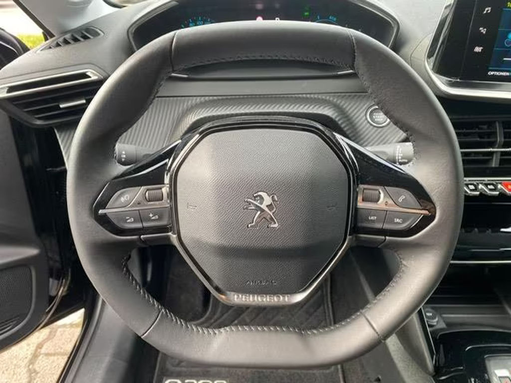Peugeot e-208