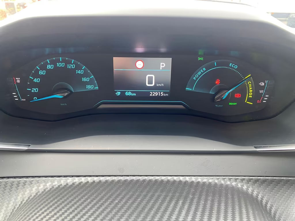 Peugeot e-208