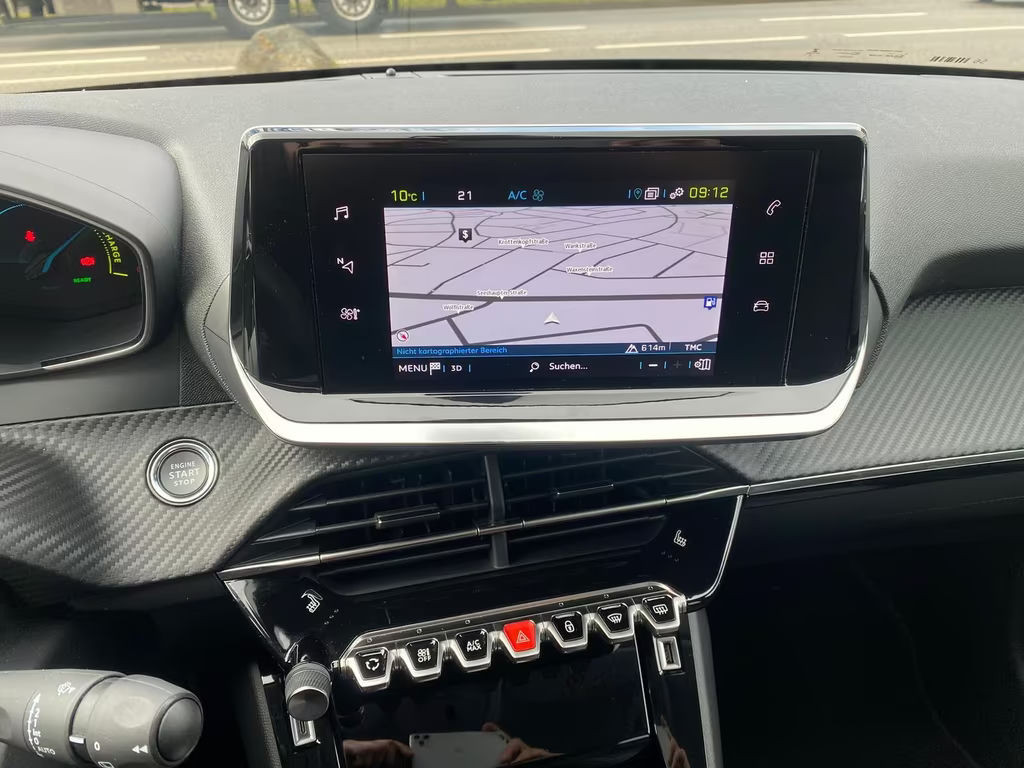 Peugeot e-208