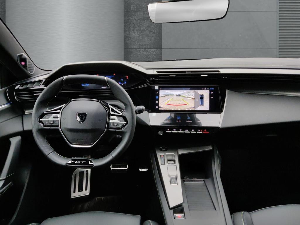 Peugeot e-308