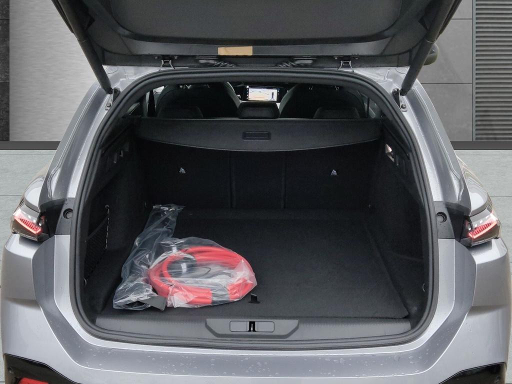 Peugeot e-308
