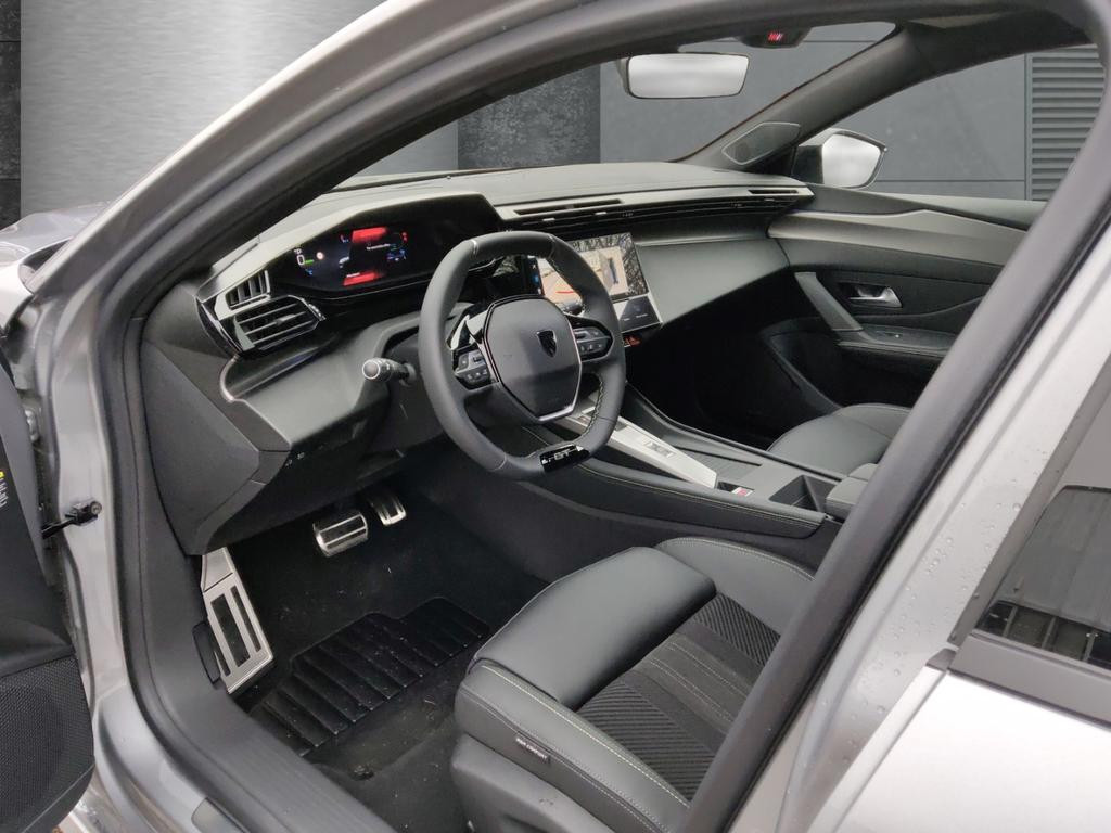 Peugeot e-308