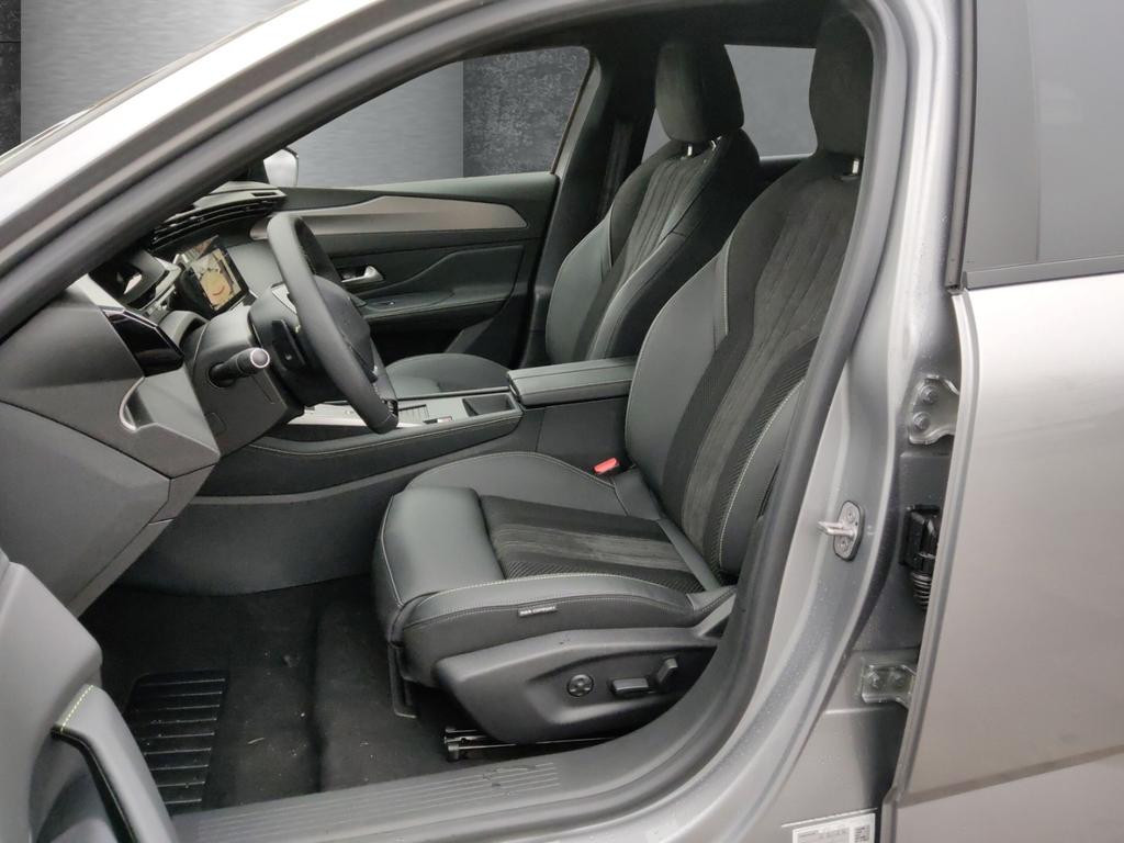 Peugeot e-308