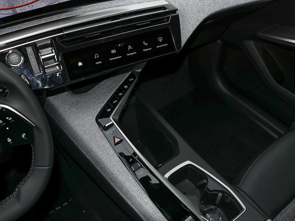 Peugeot E-5008
