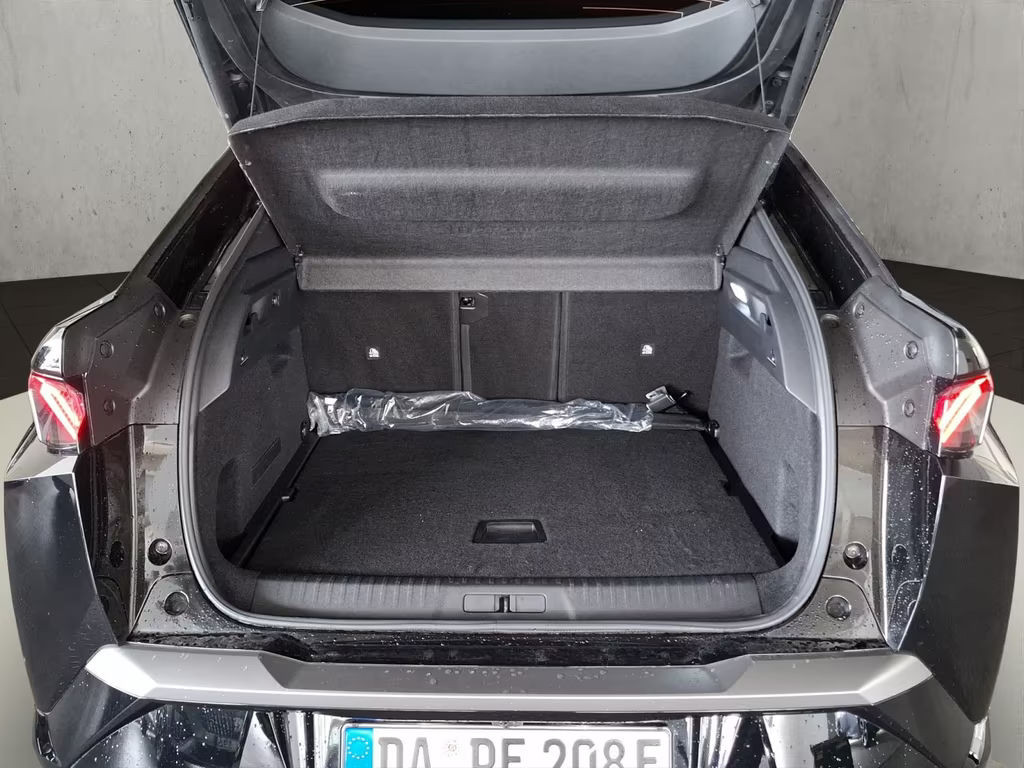 Peugeot E-3008