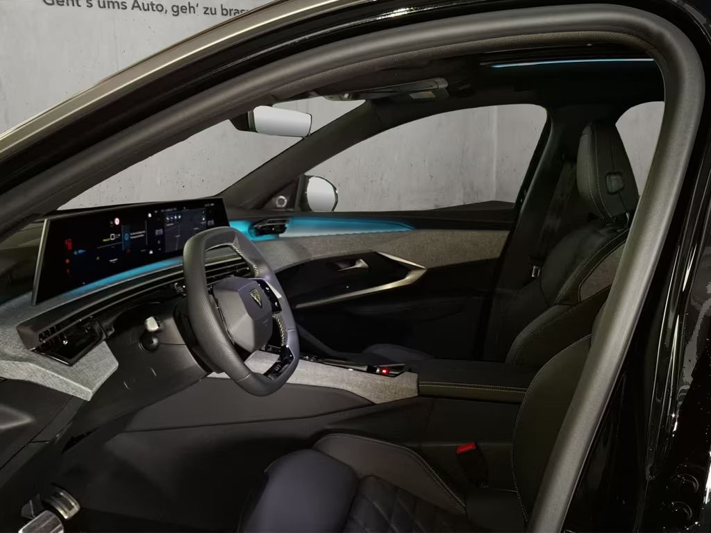 Peugeot E-3008