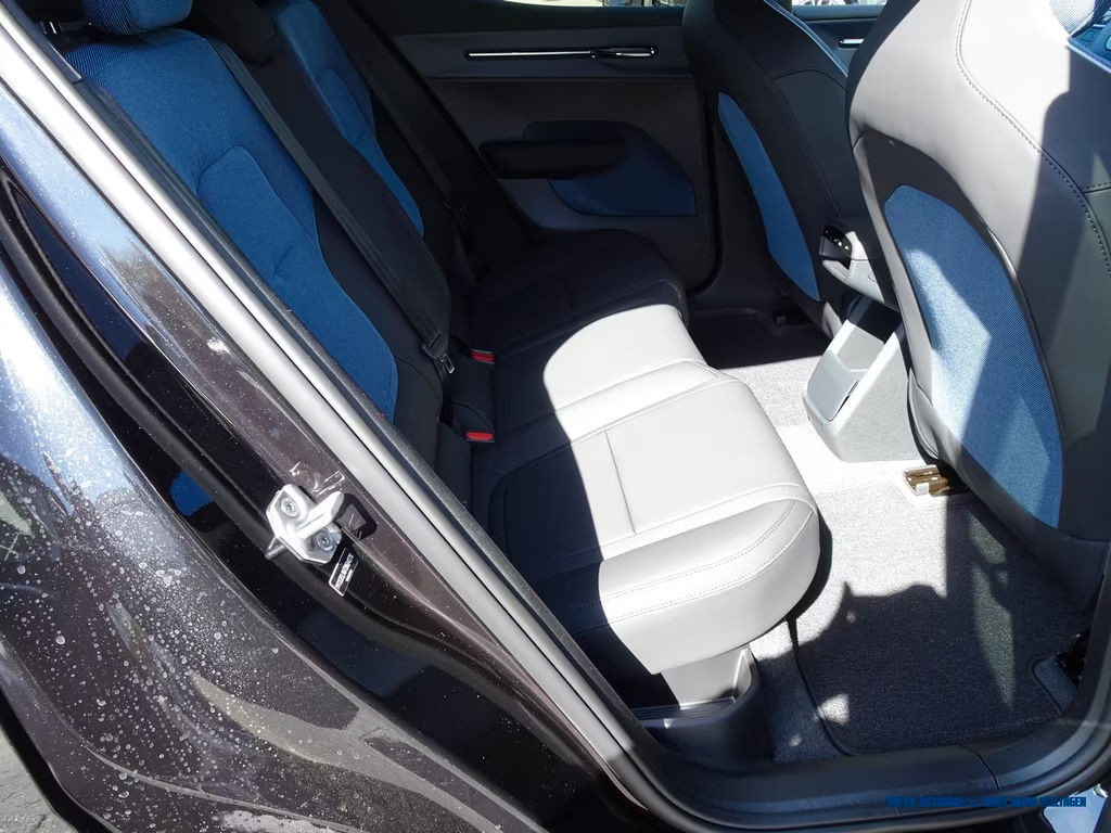 Volvo EX30
