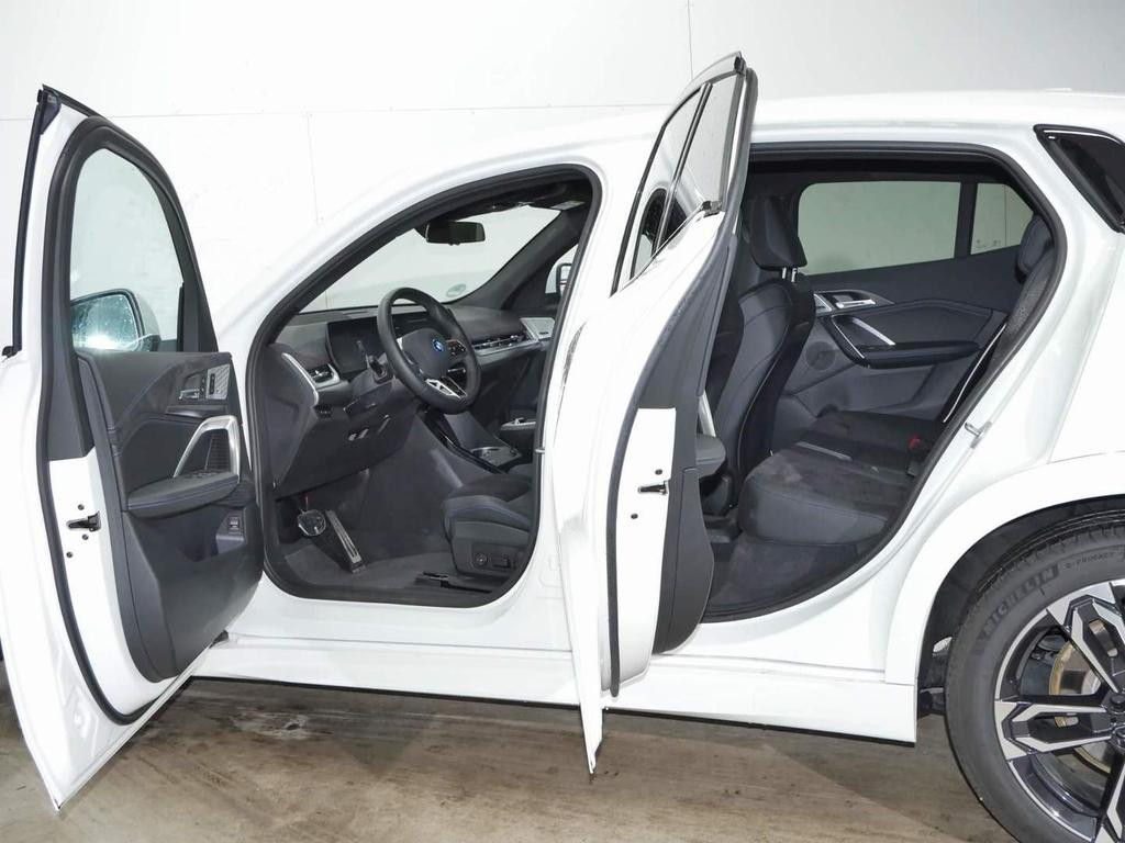 BMW iX2