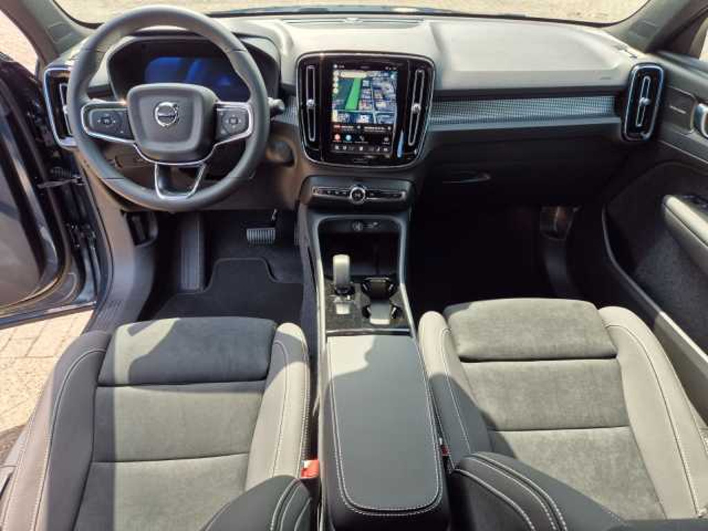 Volvo EX40