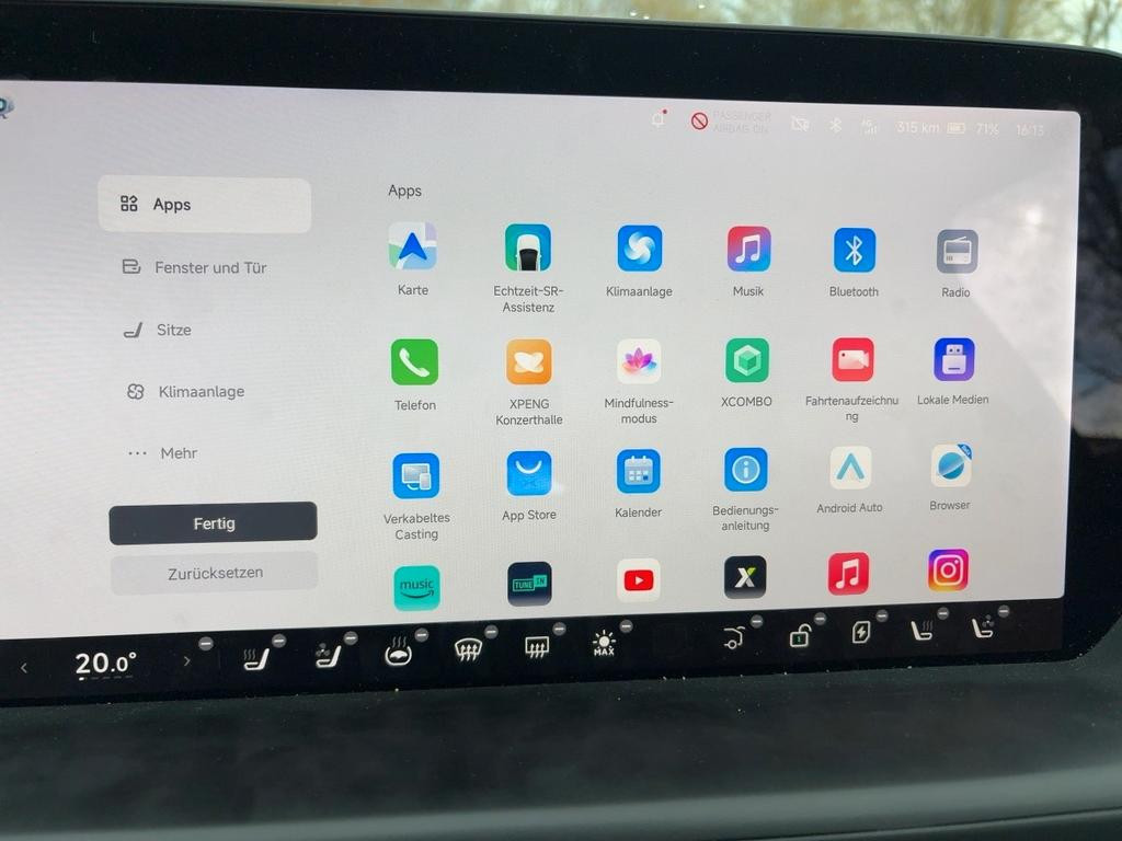 Xpeng P7