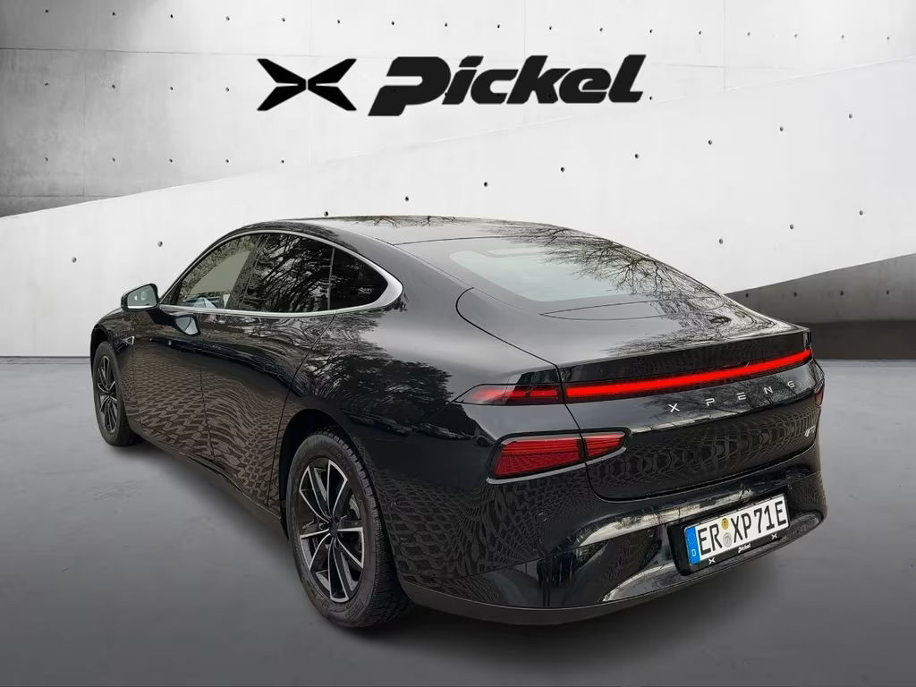Xpeng P7