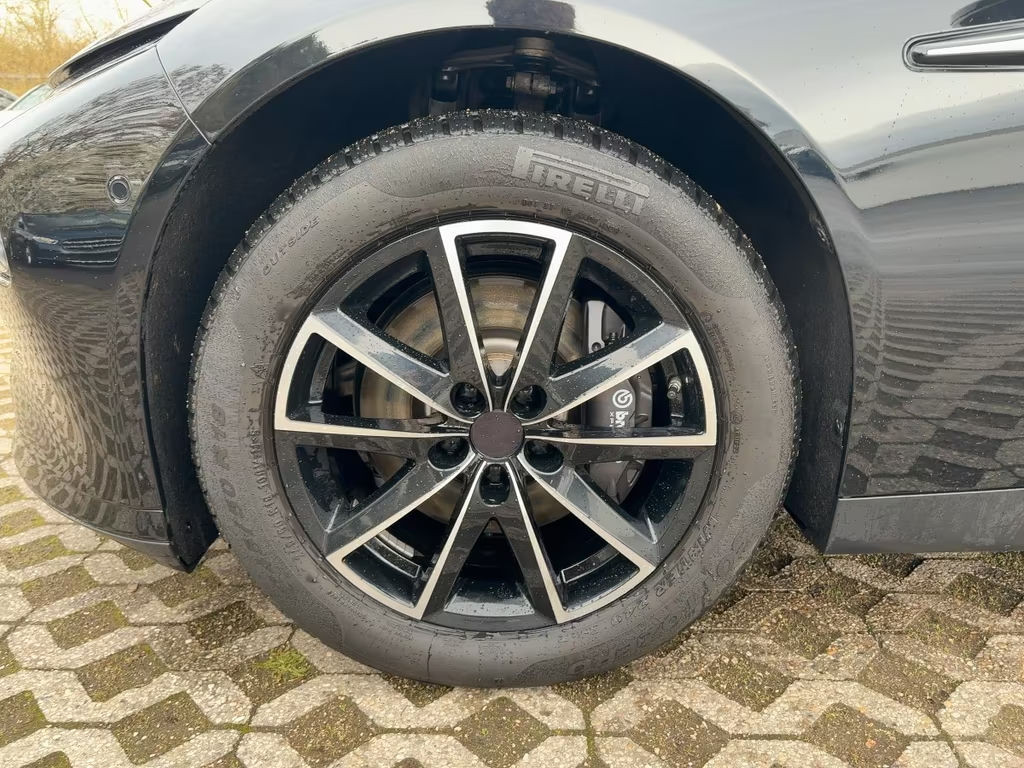 Xpeng P7