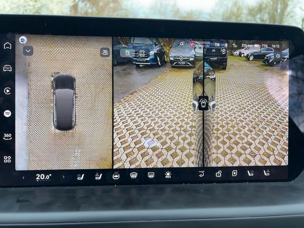 Xpeng P7