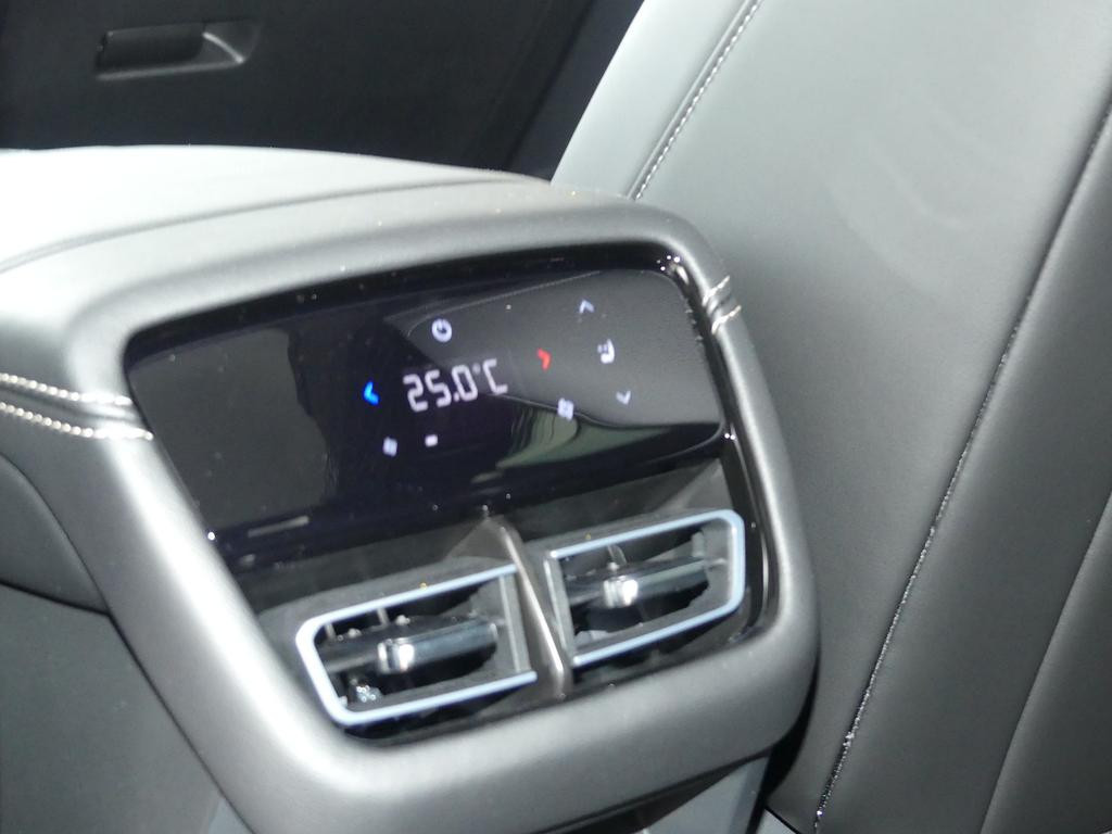 Mazda 6e