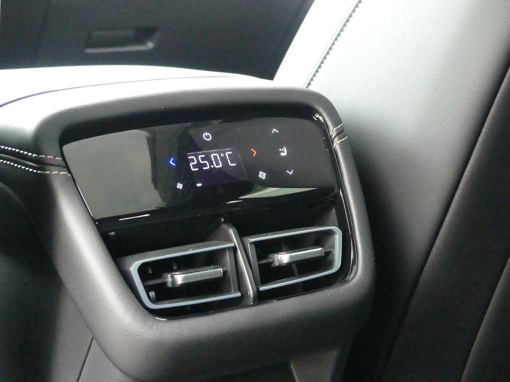 Mazda 6e