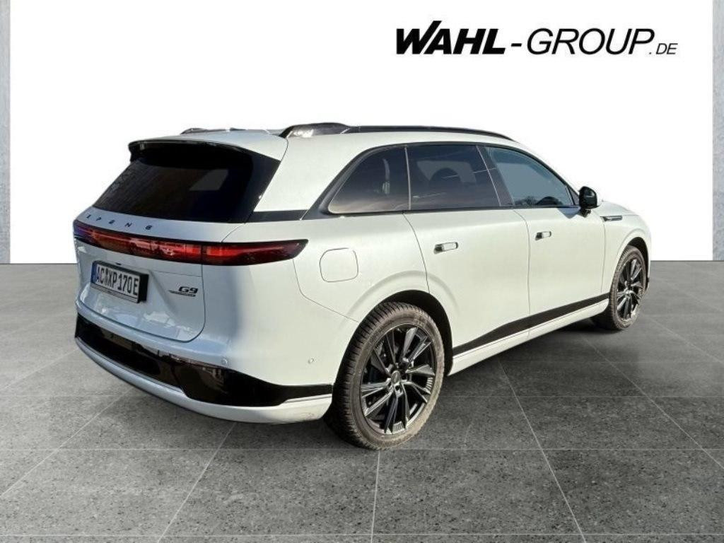 Xpeng G9