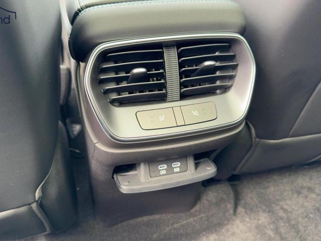 BYD Sealion 7