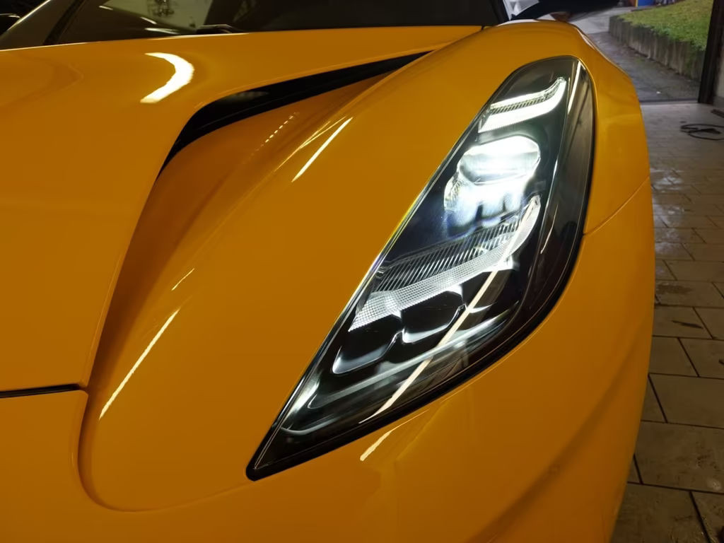 Lotus Emira