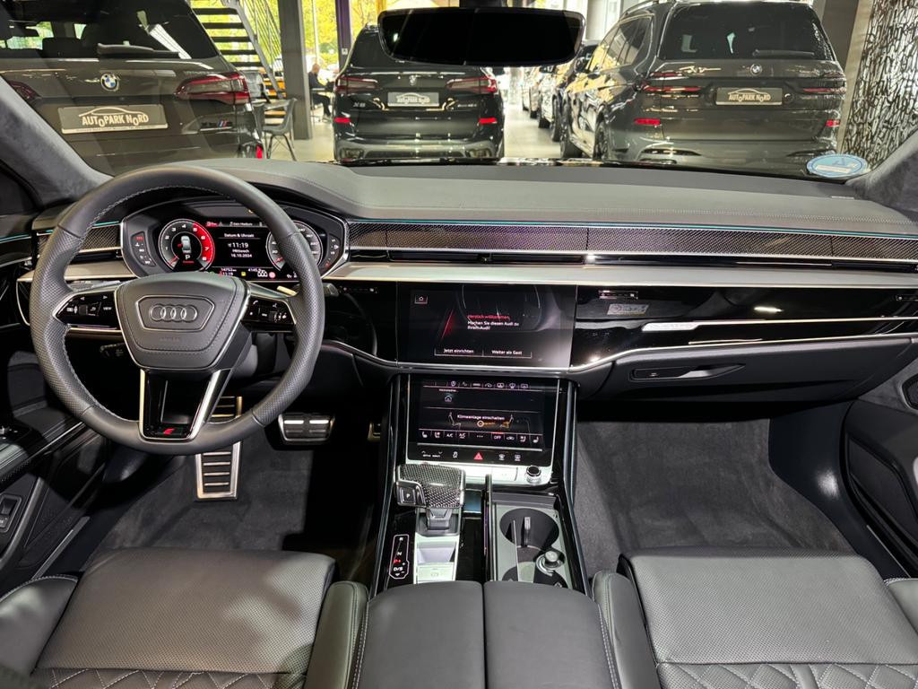 Audi S8
