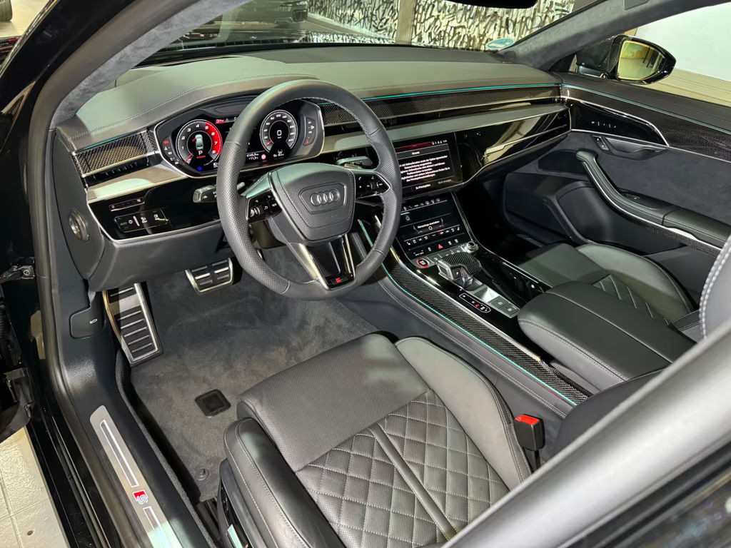 Audi S8