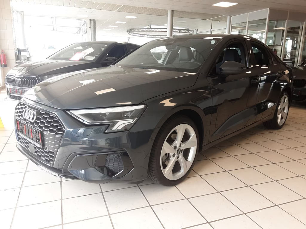 Audi A3 Sedan S-Line S-Tronic 35 TFSI