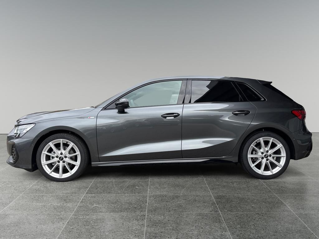 Audi A3 Sportback Sedan S-Line 35 TFSI