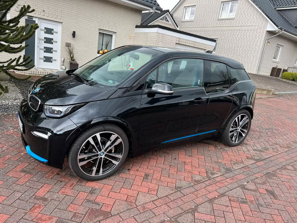 BMW i3 Sedan S