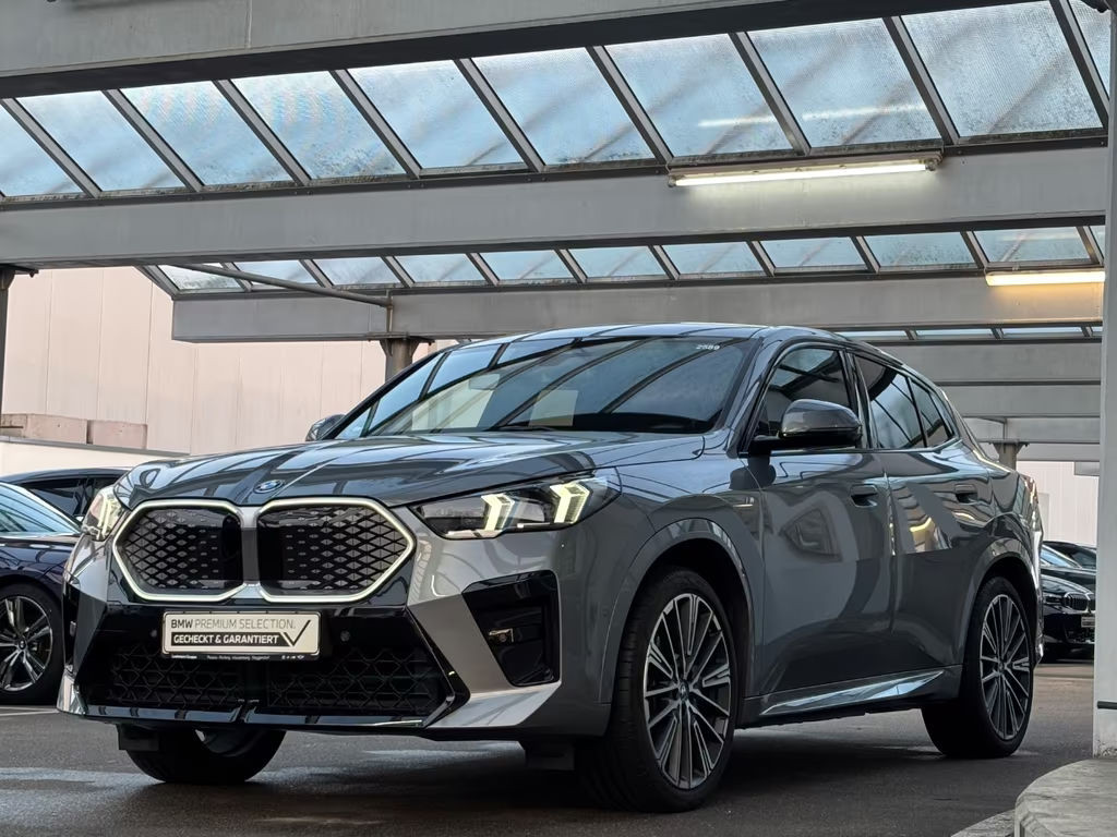 BMW iX2