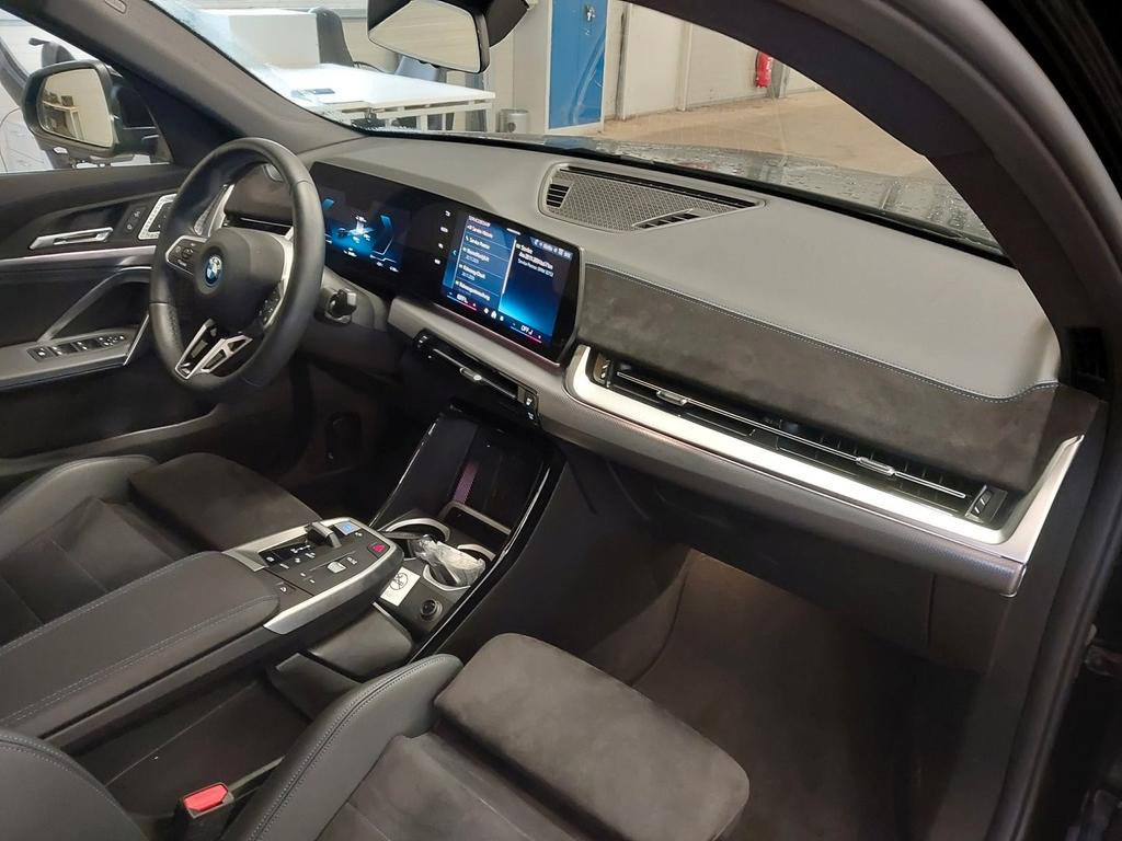 BMW iX2
