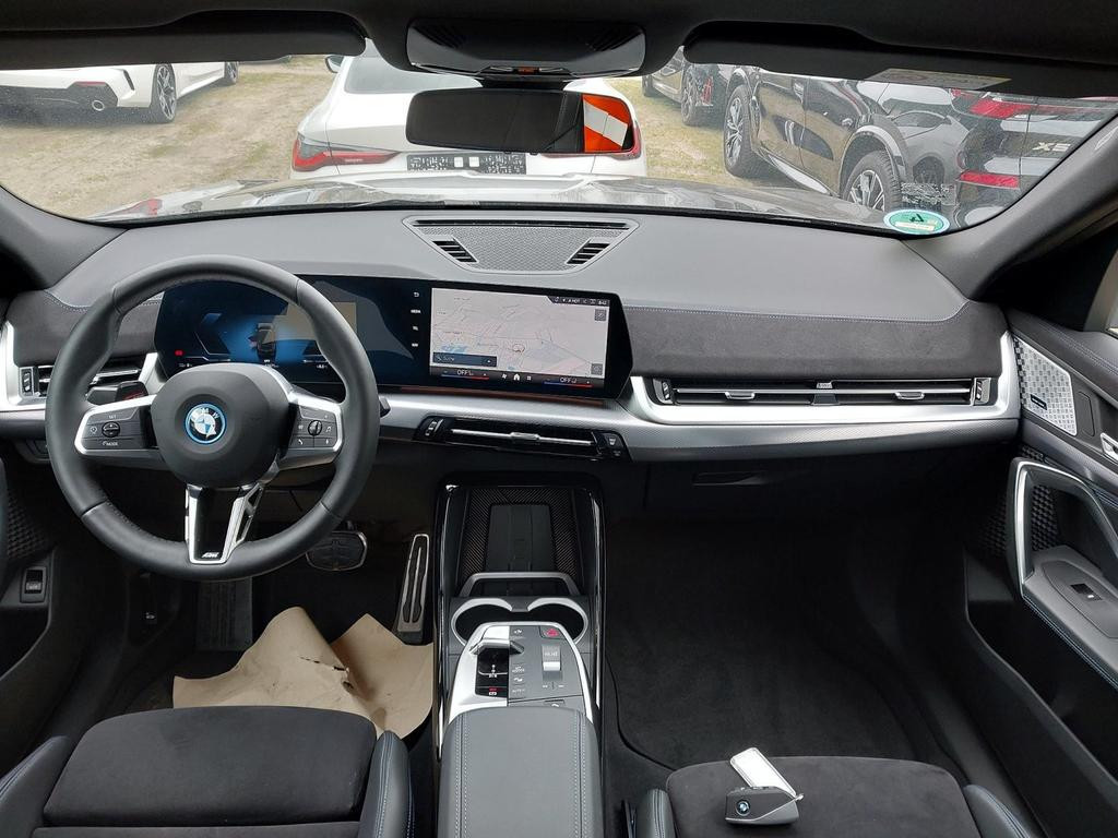 BMW iX2