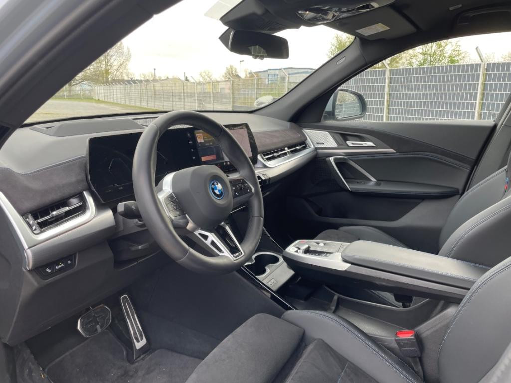 BMW iX2