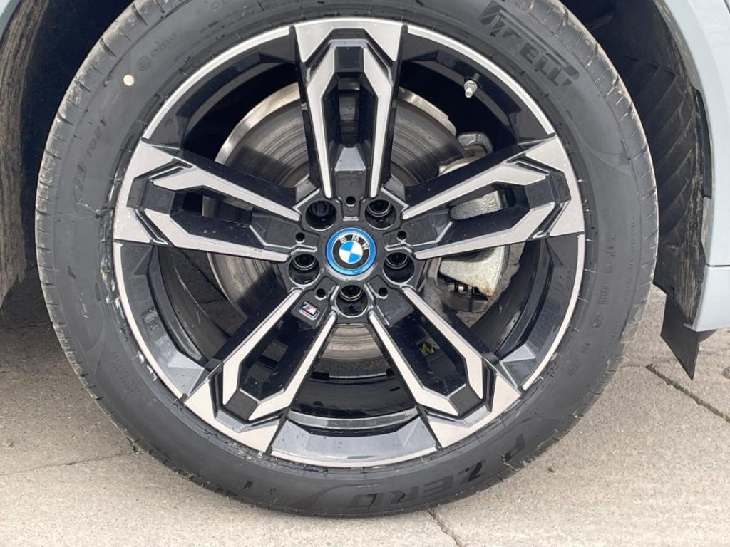 BMW iX2